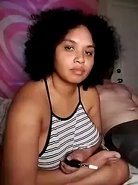 Snapshot of TasteeKitty chatting on February 24, 1:46 am TasteeKitty online show from February 24, 1:46 am