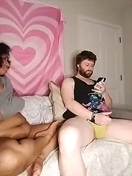 Snapshot of TasteeKitty chatting on March 22, 4:35 am TasteeKitty online show from March 22, 4:35 am