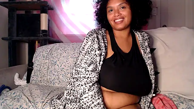 Snapshot of TasteeKitty chatting on October 4, 7:23 pm TasteeKitty online show from October 4, 7:23 pm