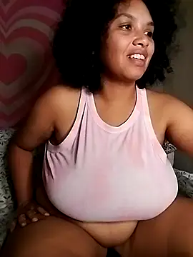 Snapshot of TasteeKitty chatting on October 20, 5:52 am TasteeKitty online show from October 20, 5:52 am