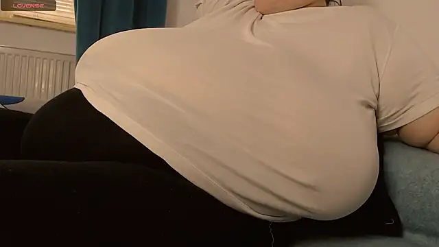 SenzualHotM online show from February 20, 12:15 pm