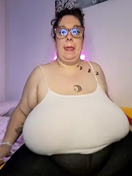 SenzualHotM online show from March 1, 4:22 pm