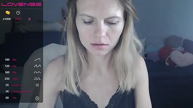 Snapshot of night_is_dark chatting on December 22, 6:26 pm night is dark online show from December 22, 6:26 pm