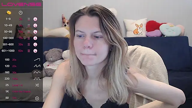 Snapshot of night_is_dark chatting on January 28, 2:31 pm night is dark online show from January 28, 2:31 pm