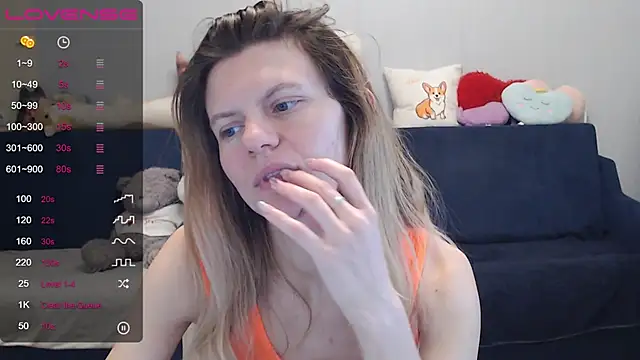 Snapshot of night_is_dark chatting on January 28, 5:35 pm night is dark online show from January 28, 5:35 pm