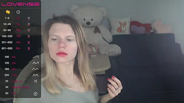 Snapshot of night_is_dark chatting on February 2, 10:06 pm night is dark online show from February 2, 10:06 pm