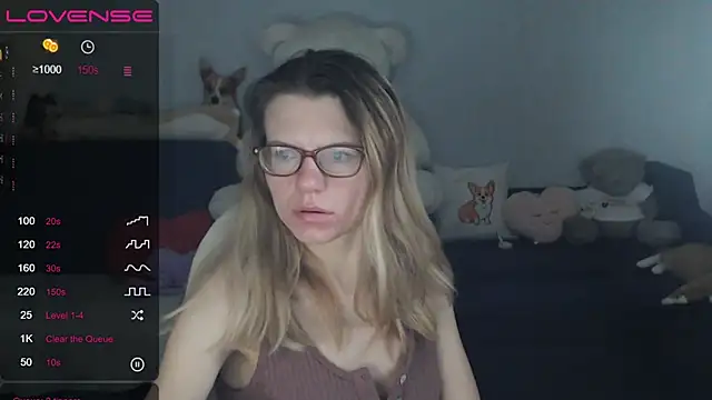 Snapshot of night_is_dark chatting on February 7, 11:34 pm night is dark online show from February 7, 11:34 pm