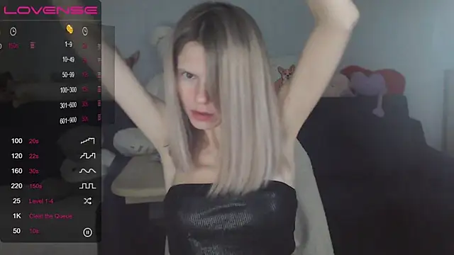 Snapshot of night_is_dark chatting on February 13, 10:43 pm night is dark online show from February 13, 10:43 pm