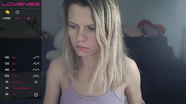 Snapshot of night_is_dark chatting on February 25, 9:35 pm night is dark online show from February 25, 9:35 pm