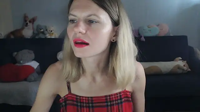 Snapshot of night_is_dark chatting on September 9, 3:22 pm night is dark online show from September 9, 3:22 pm