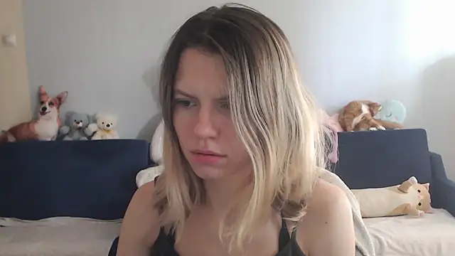 Snapshot of night_is_dark chatting on September 26, 11:03 am night is dark online show from September 26, 11:03 am