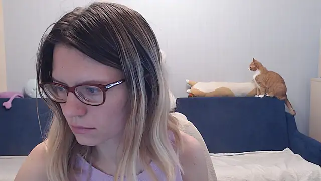 Snapshot of night_is_dark chatting on October 30, 2:40 pm night is dark online show from October 30, 2:40 pm