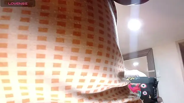 Snapshot of TamyJhonson chatting on October 27, 12:53 pm TamyJhonson online show from October 27, 12:53 pm