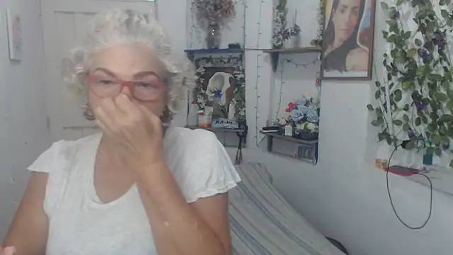 FunnyGrandma online show from September 26, 5:39 pm