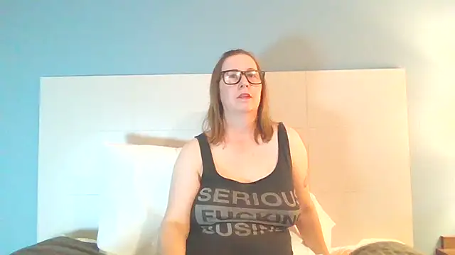 SweetandNaughty1 online show from March 14, 5:48 am