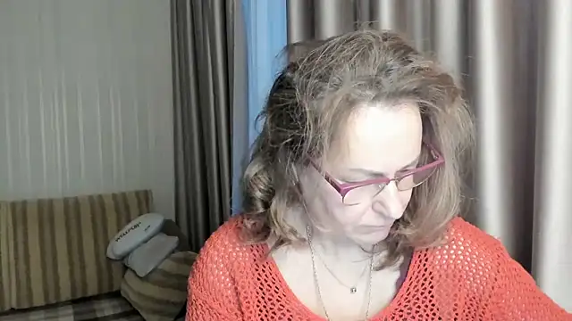 lauraoven online show from January 10, 7:04 am