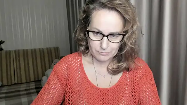 lauraoven online show from January 21, 4:16 pm