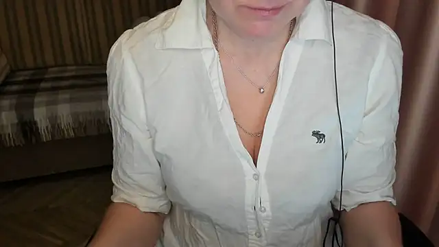 lauraoven online show from March 4, 7:30 am