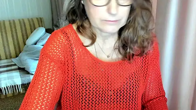 lauraoven online show from November 2, 9:00 am