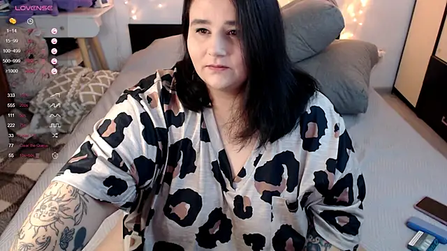 naughtykiss online show from October 25, 5:48 am