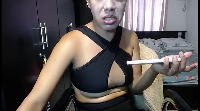 sensual nataliee online show from February 4, 6:06 pm