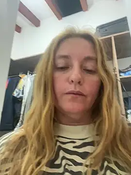 moniquerainx online show from December 26, 2:44 am