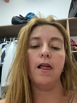 moniquerainx online show from February 21, 6:18 am