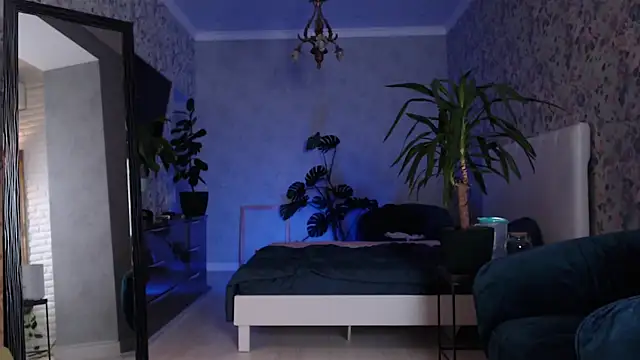 Snapshot of ClaraBendover chatting on November 11, 8:31 pm ClaraBendover online show from November 11, 8:31 pm