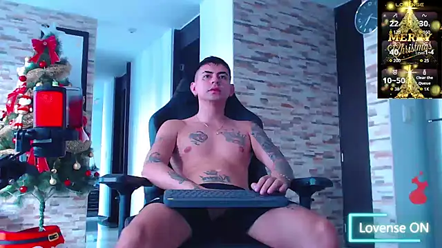 Snapshot of Lobito_xxxl chatting on December 17, 9:43 pm Lobito xxxl online show from December 17, 9:43 pm