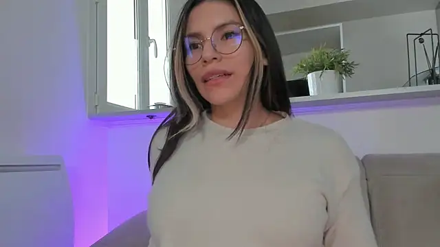 LalieFR online show from January 19, 10:50 am