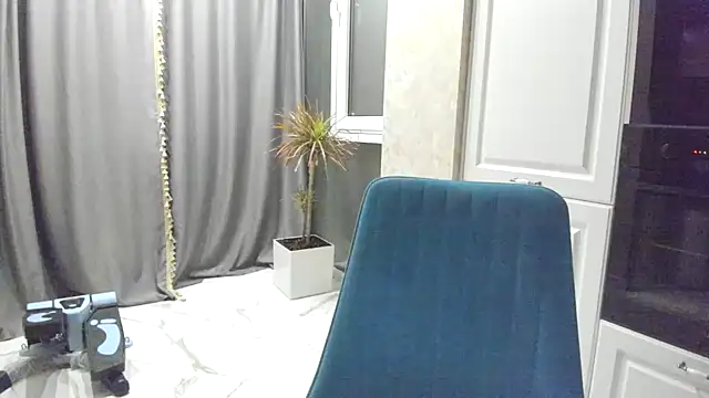 Iris cherry online show from December 21, 6:44 pm