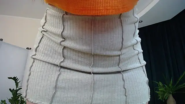 NicoleFoxery online show from January 26, 1:25 pm