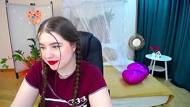 NicoleFoxery online show from February 19, 9:36 pm