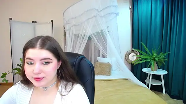 NicoleFoxery online show from March 17, 6:21 pm