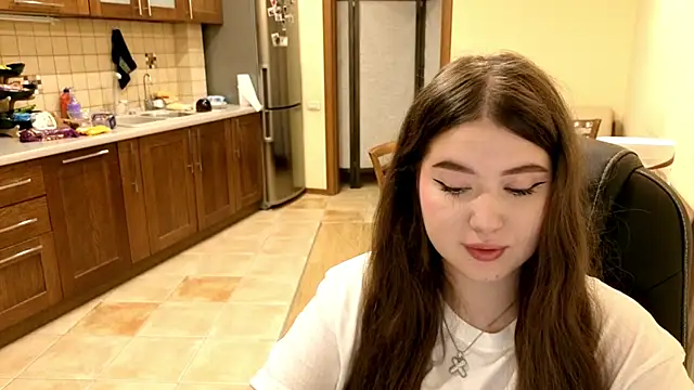 NicoleFoxery online show from September 25, 3:21 am