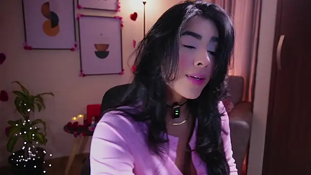 Snapshot of Isabella_dior chatting on February 12, 11:41 pm Isabella dior online show from February 12, 11:41 pm