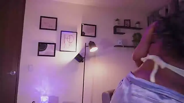 Snapshot of Isabella_dior chatting on September 28, 10:04 pm Isabella dior online show from September 28, 10:04 pm