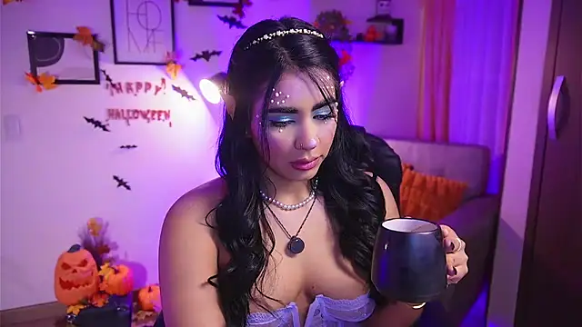 Snapshot of Isabella_dior chatting on October 28, 3:36 pm Isabella dior online show from October 28, 3:36 pm