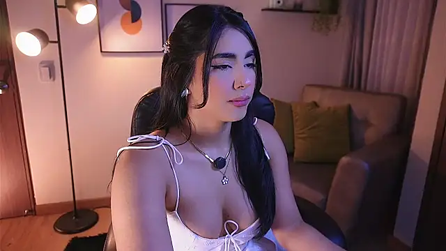 Snapshot of Isabella_dior chatting on November 9, 9:35 pm Isabella dior online show from November 9, 9:35 pm