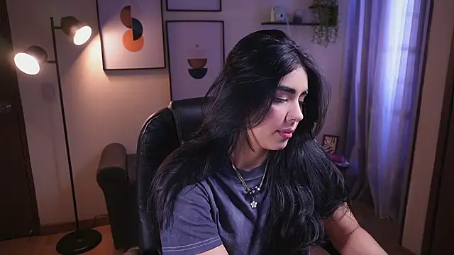 Snapshot of Isabella_dior chatting on November 29, 3:48 pm Isabella dior online show from November 29, 3:48 pm