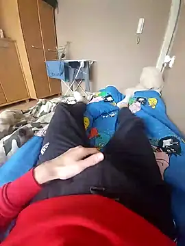 MlodyDres online show from February 13, 11:50 am