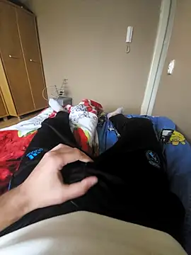 MlodyDres online show from October 6, 3:42 pm