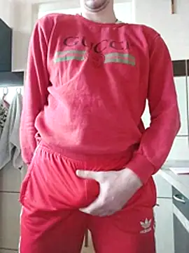 MlodyDres online show from October 30, 9:11 am