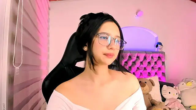 Luniverse online show from December 1, 8:36 pm