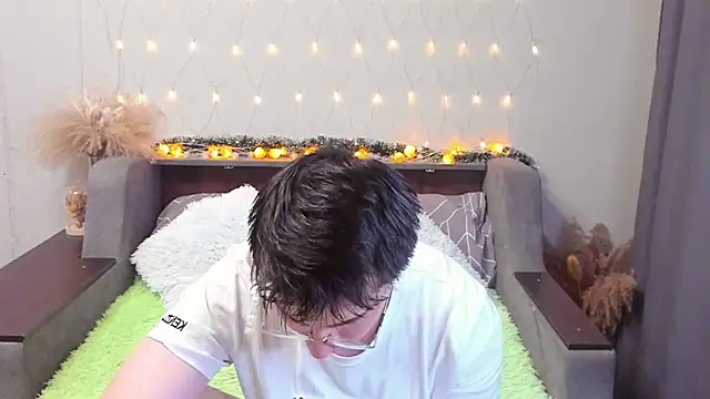 Snapshot of Yumi_steve chatting on January 26, 12:37 am Yumi steve online show from January 26, 12:37 am