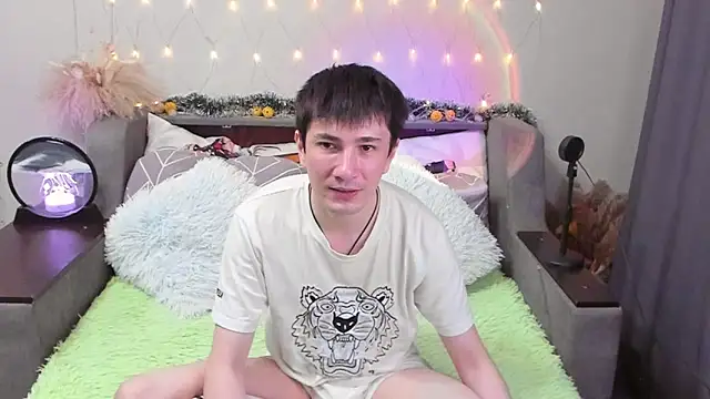 Snapshot of Yumi_steve chatting on October 8, 8:28 pm Yumi steve online show from October 8, 8:28 pm