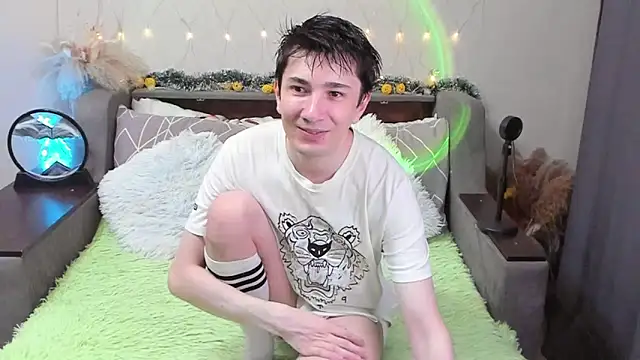 Snapshot of Yumi_steve chatting on October 25, 5:51 pm Yumi steve online show from October 25, 5:51 pm