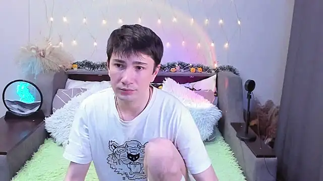 Snapshot of Yumi_steve chatting on October 27, 6:12 pm Yumi steve online show from October 27, 6:12 pm