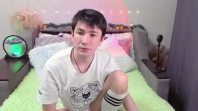 Snapshot of Yumi_steve chatting on November 8, 6:51 pm Yumi steve online show from November 8, 6:51 pm