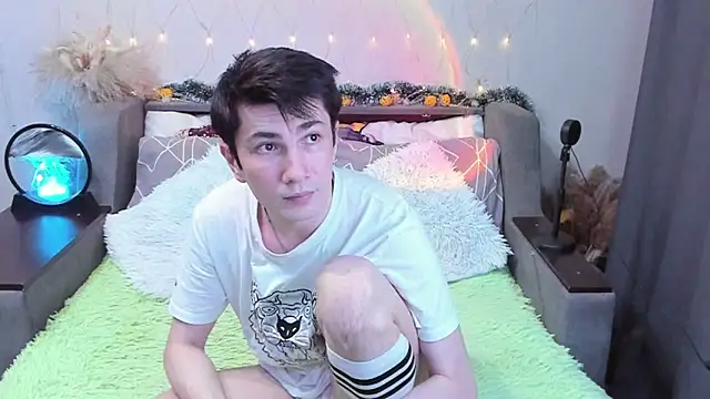 Snapshot of Yumi_steve chatting on November 12, 11:10 am Yumi steve online show from November 12, 11:10 am